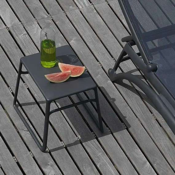 Пластиковый столик Pop черный