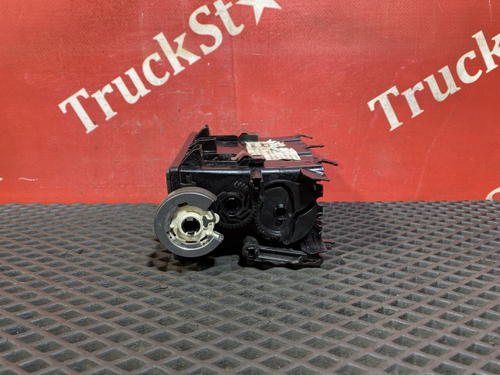 Дефлектор воздушный правый