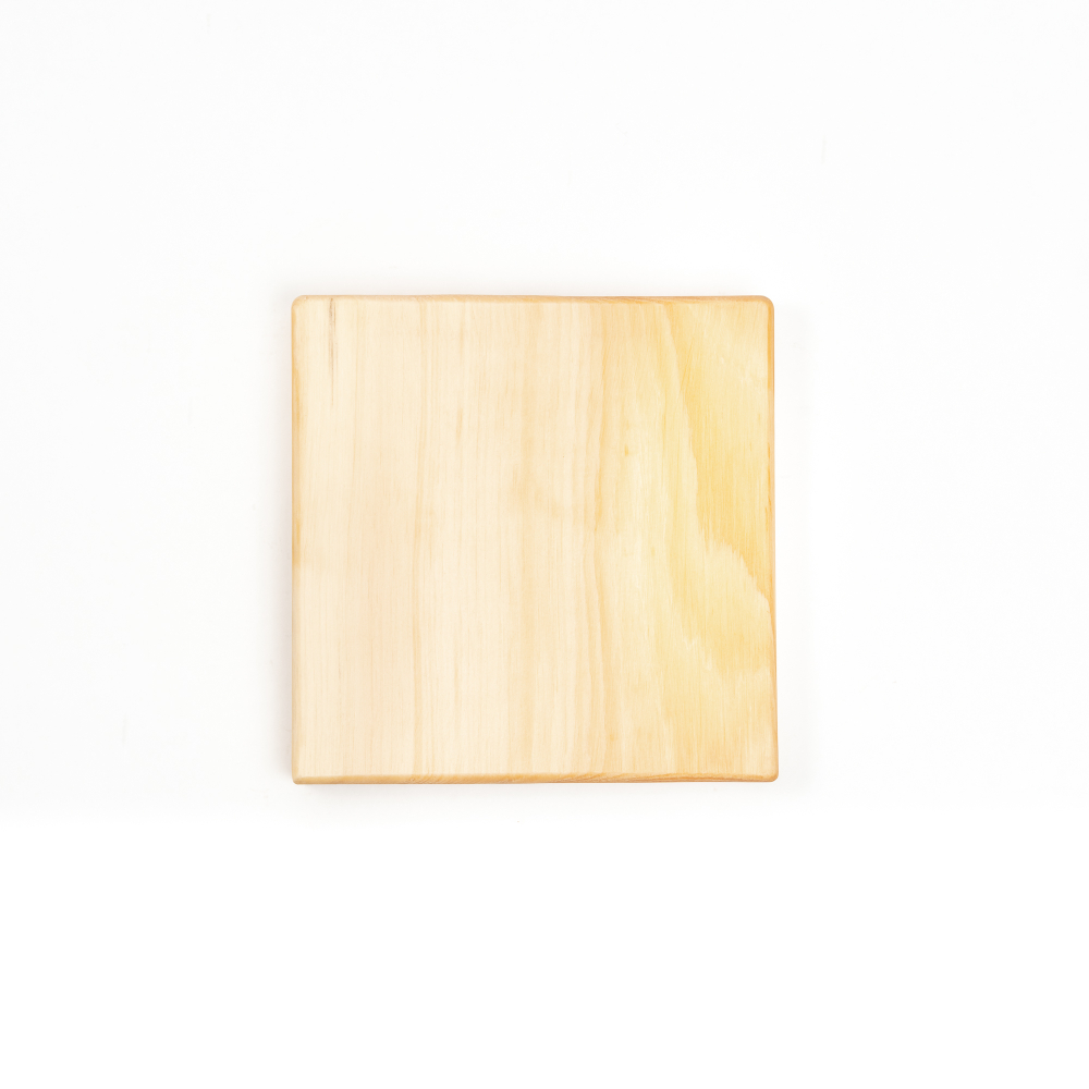 Деревянная менажница из кедра для подачи блюд и закусок с гравировкой "Stay at heart forever going" MG32