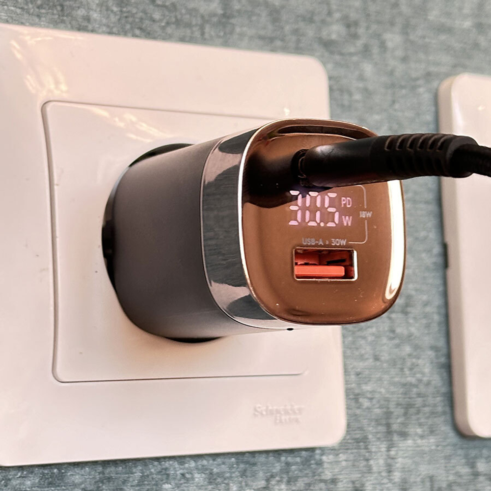 Сетевое зарядное устройство GoGadget CityPump 33W 1хUSB-C 1xUSB-A LCD (CH004)