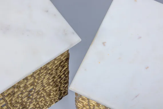 Комплект из 2 столиков Tappstol, белый мрамор, латунь