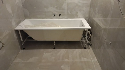 Установка ванны акриловой