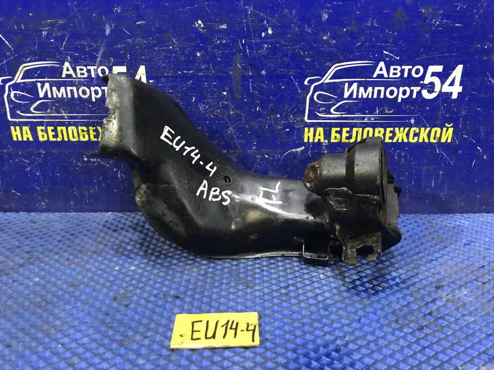 Рычаг передний левый NISSAN BLUEBIRD 1997