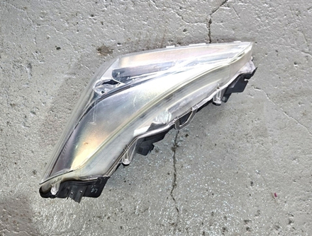 фара левая Toyota Vitz NSP130 135