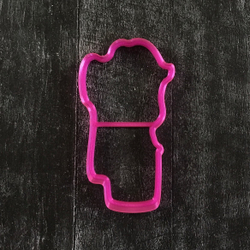 Девочка №10 на банке варенья