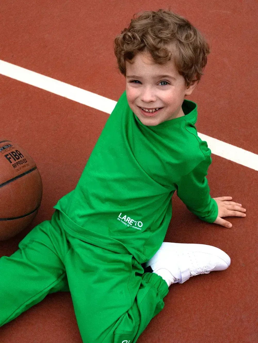 Спортивный костюм для мальчика в школу