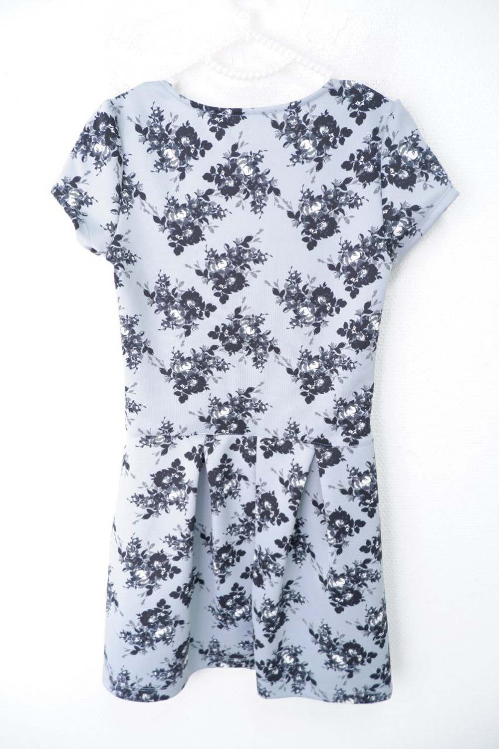 Платье Gee Jay  с цветами на 12-14 лет