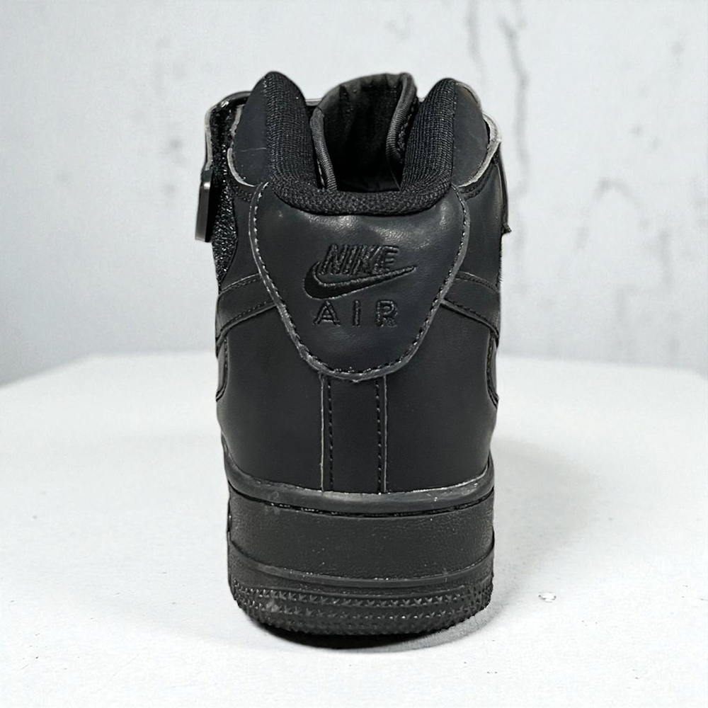 Nike Air Force Mid • Total Black