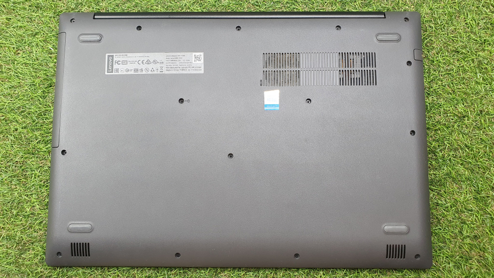 Игровой  17" LENOVO Pentium/4 Gb/MX110 2 Gb