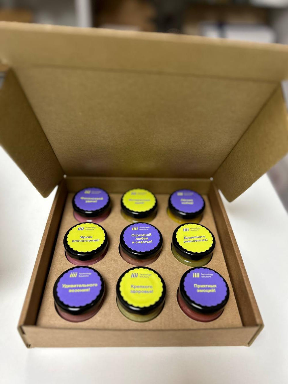 Корпоративный подарок брендированный с медовым суфле для сотрудников и партнеров