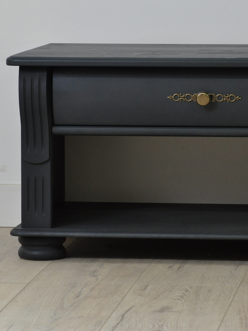 Тумба под телевизор 160х47х40, Susanna, напольная под ТВ, с ящиками, массив сосны, серый, Dipriz