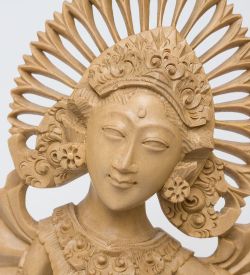 15-018 Статуэтка «Балийская танцовщица» крок. Дерево