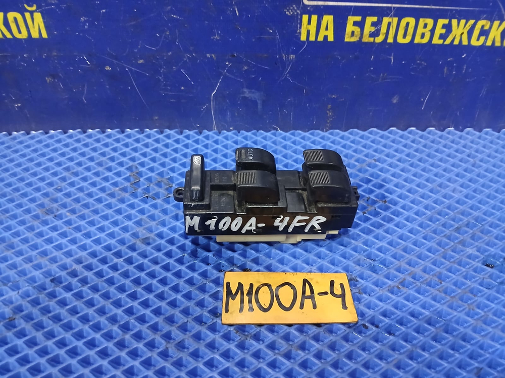 Блок управления стеклоподъемниками TOYOTA DUET 1998-2000