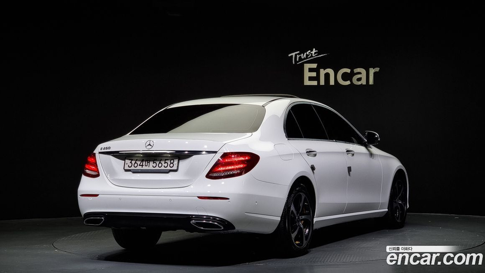 Mercedes-Benz E-Class W213 E250 Avangarde (05.2020)