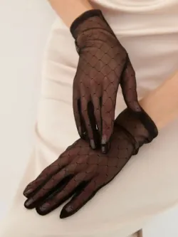 Перчатки в сетку