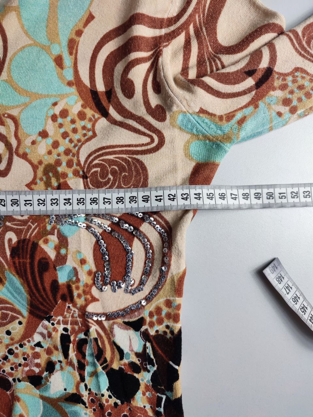 Джемпер женственный с узорами 46 размер