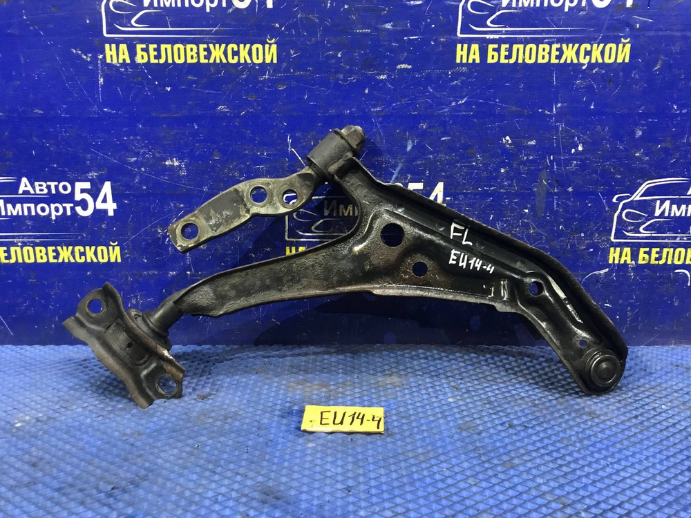 Рычаг передний левый NISSAN BLUEBIRD 1997