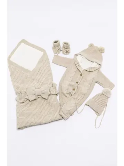 Конверт вязаный на выписку новорожденного