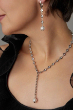 Серьги с белым жемчугом и цирконами Bezel, оттенок серебро