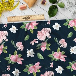 Ткань блэкаут нежно розовые и белые цветы
