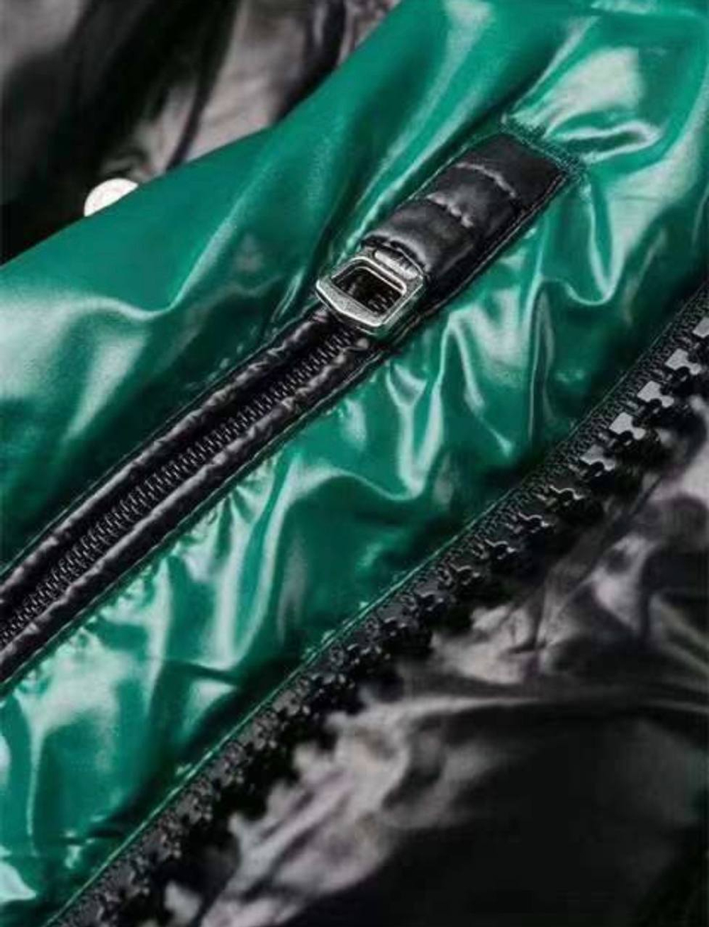 Пуховик Moncler