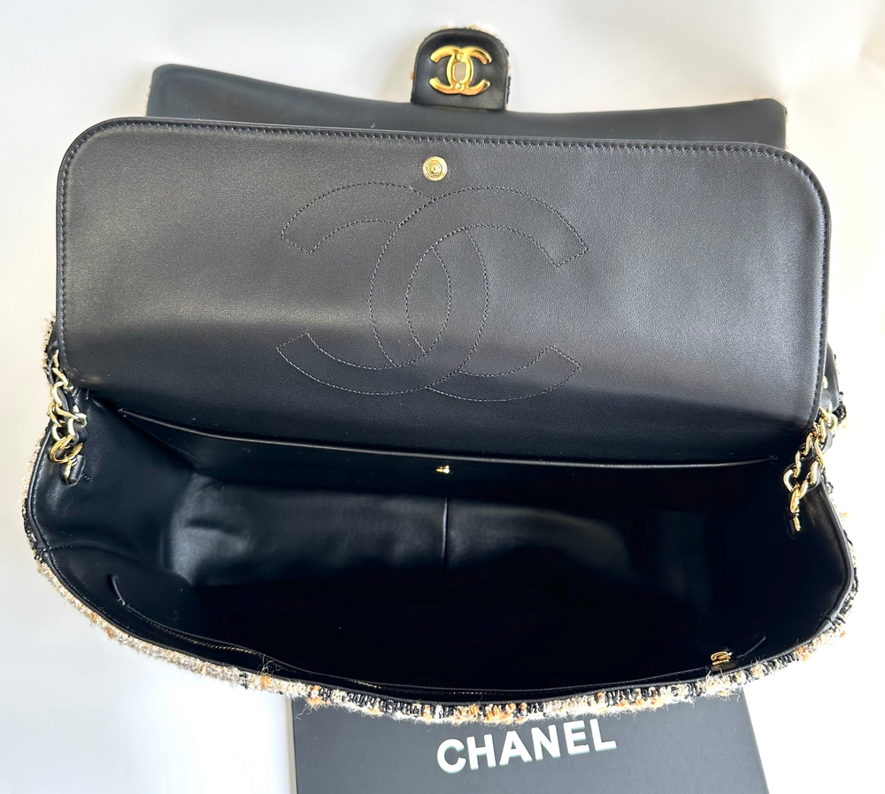 Chanel Maxi Flapbag 38 cm
