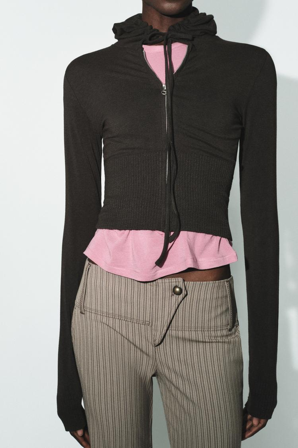 ZARA УКОРОЧЕННАЯ ТОЛСТОВКА, КОРИЧНЕВЫЙ МЕЛАНЖ