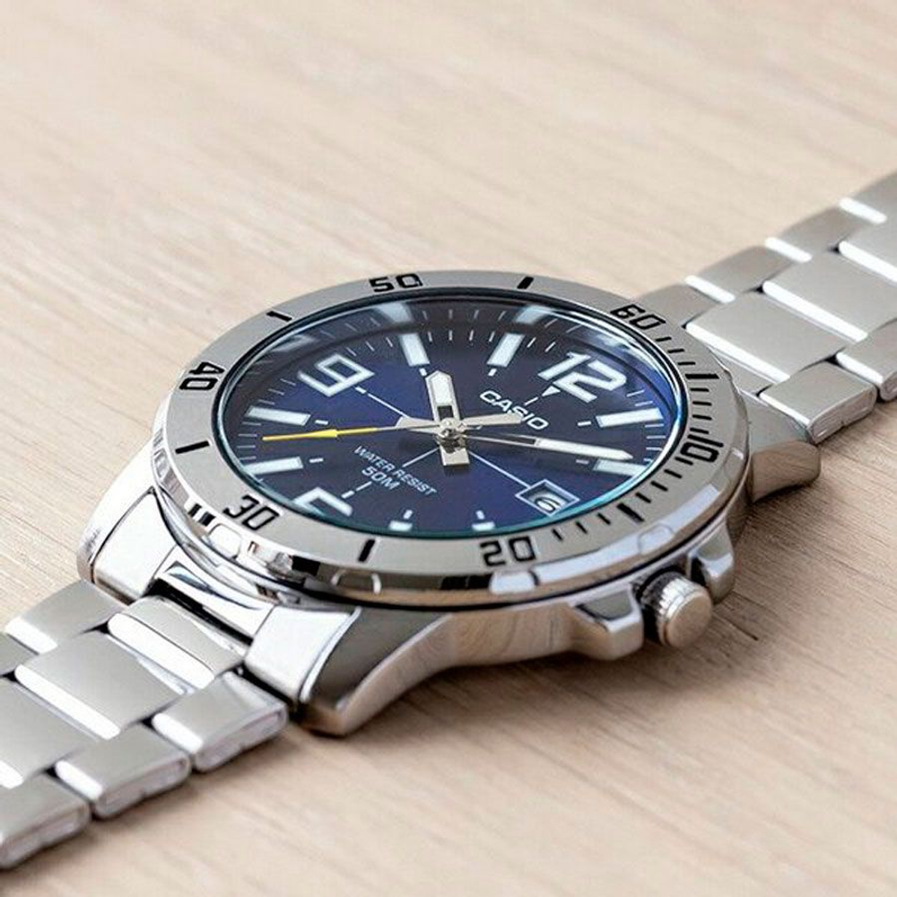 Мужские наручные часы Casio MTP-VD01D-2B