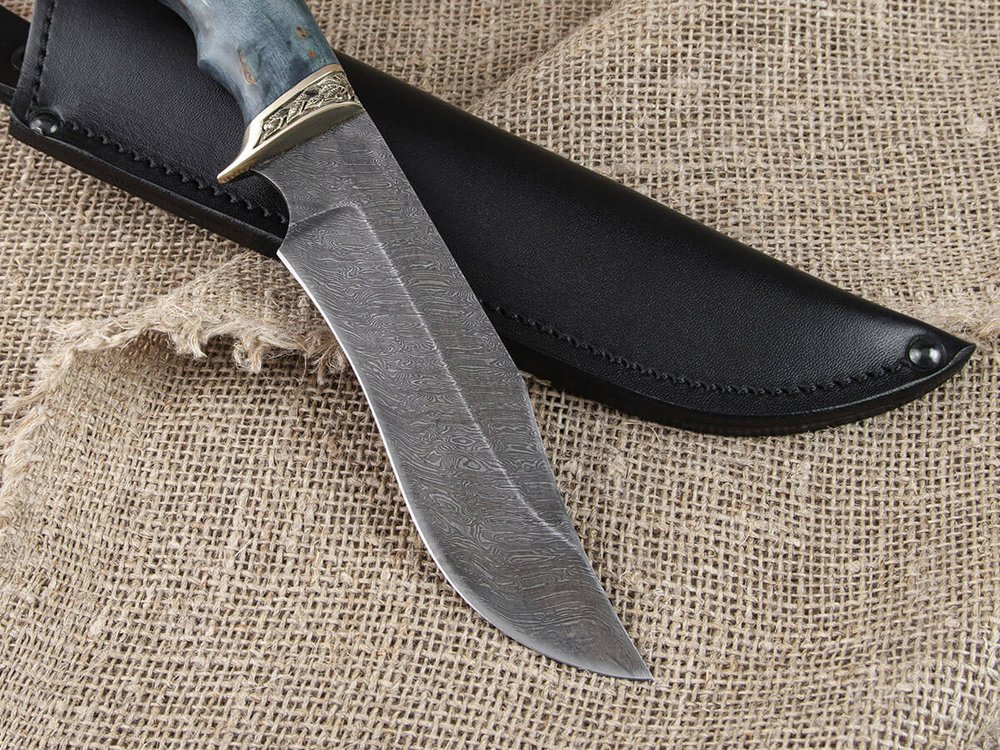 Нож "Ястреб", дамасская сталь, рукоять синяя стабилизированная карельская береза