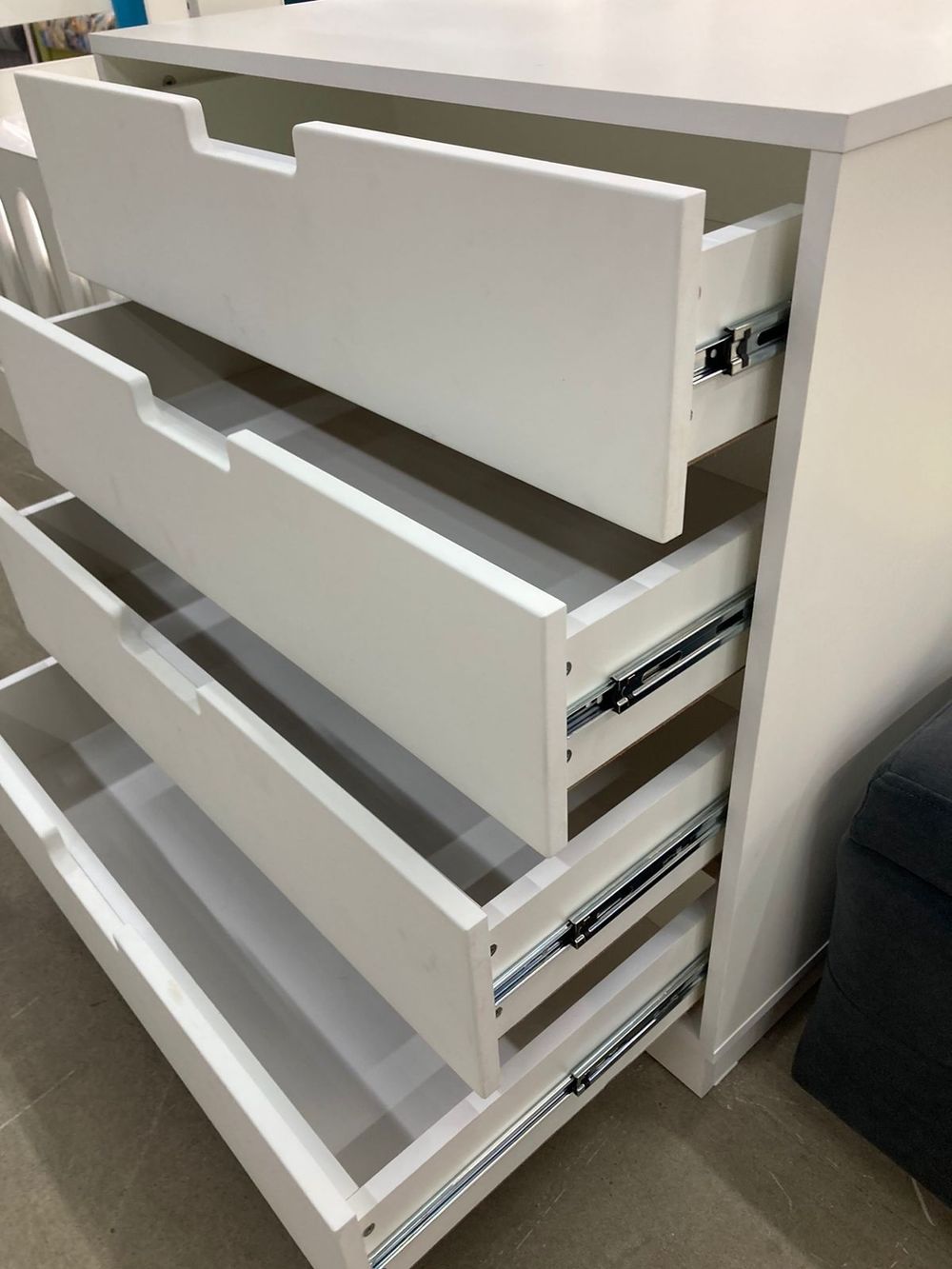 Комод Облако с 4 ящиками МДФ белый/белый