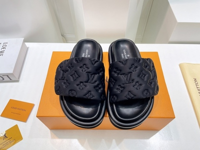 Louis Vuitton Pool Pillow Comfort Mule