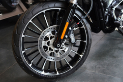 Harley-Davidson BREAKOUT 117