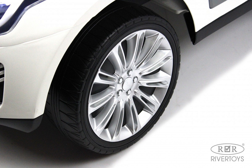 Детский электромобиль RiverToys Range Rover HSE 4WD Y222YY белый