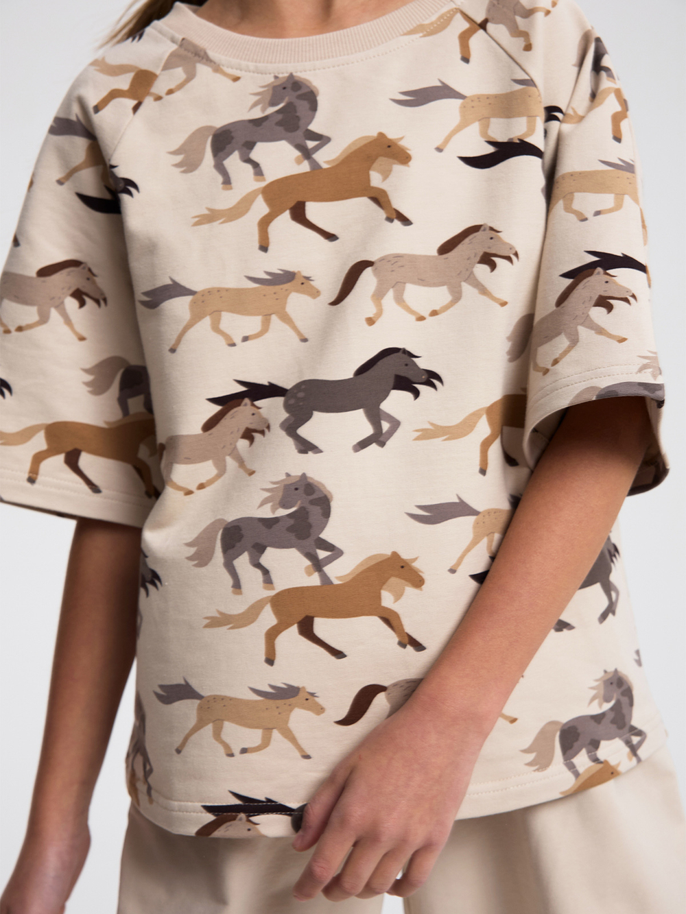 Футболка оверсайз реглан Mjölk Wild Horses