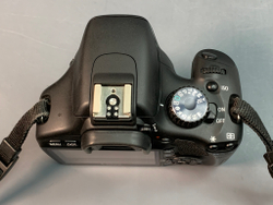 Canon EOS Rebel T2i Kit 18-55 мм 6770 кадров