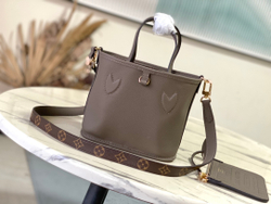 Louis Vuitton Neverfull Bandouliere Inside Out BB