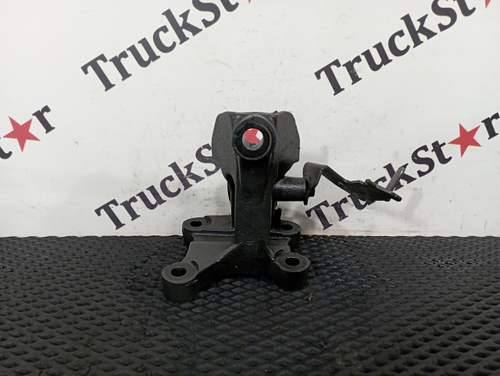 Кронштейн двигателя передний левый 2023г.