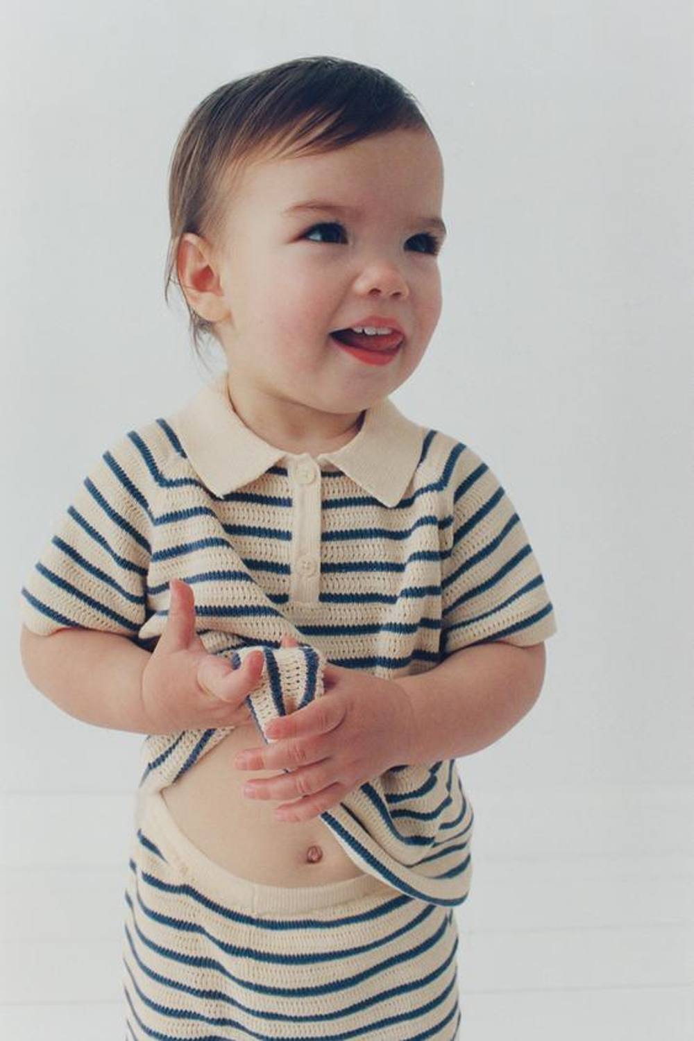 ZARA ТРИКОТАЖНОЕ ПОЛО В ПОЛОСКУ, ЭКРЮ/СИНИЙ