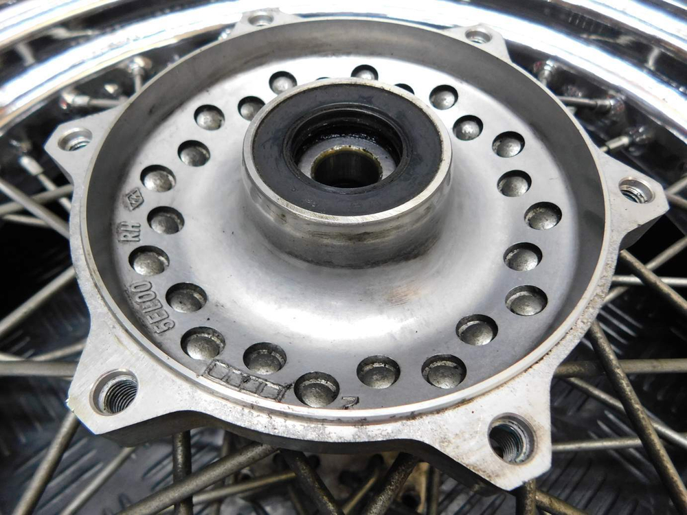 Колесо переднее Yamaha Drag Star XVS1100 Classic VP13J 050771