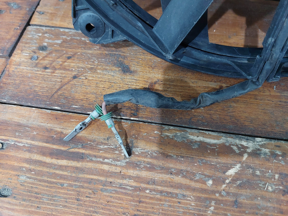 Вентилятор охлаждения радиатора Peugeot 308 1 07-15 Б/У Оригинал GMV140CEM00