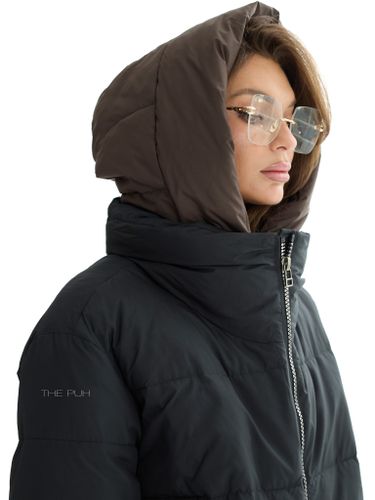 Куртка с контрастной отделкой в черном цвете