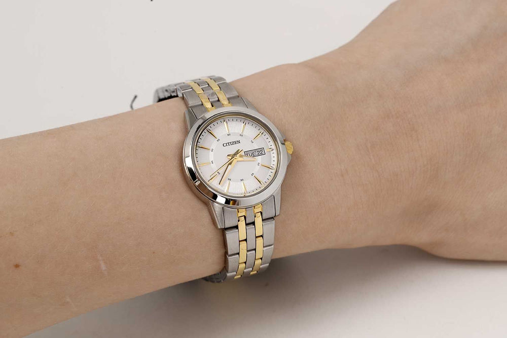 Женские японские наручные часы Citizen EQ0608-55AE