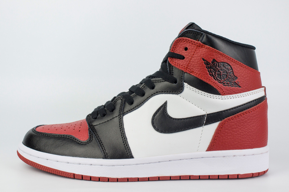 Кроссовки Nike Air Jordan 1 Bred Toe 2018 Wmns
