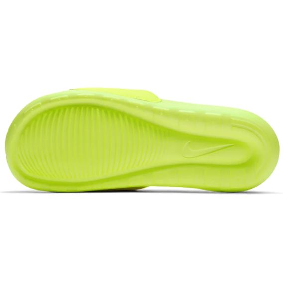 Nike Victori One 'Fluorescent Green'