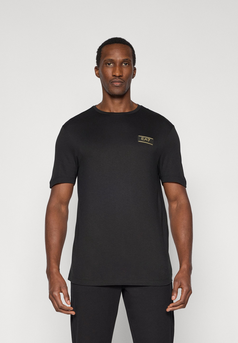 EA7 Emporio Armani TRAIN PREMIUM LABEL - Базовая футболка - Чёрный