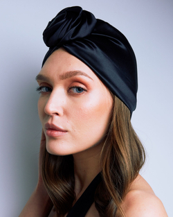 Шелковая чалма с декором в форме цветка