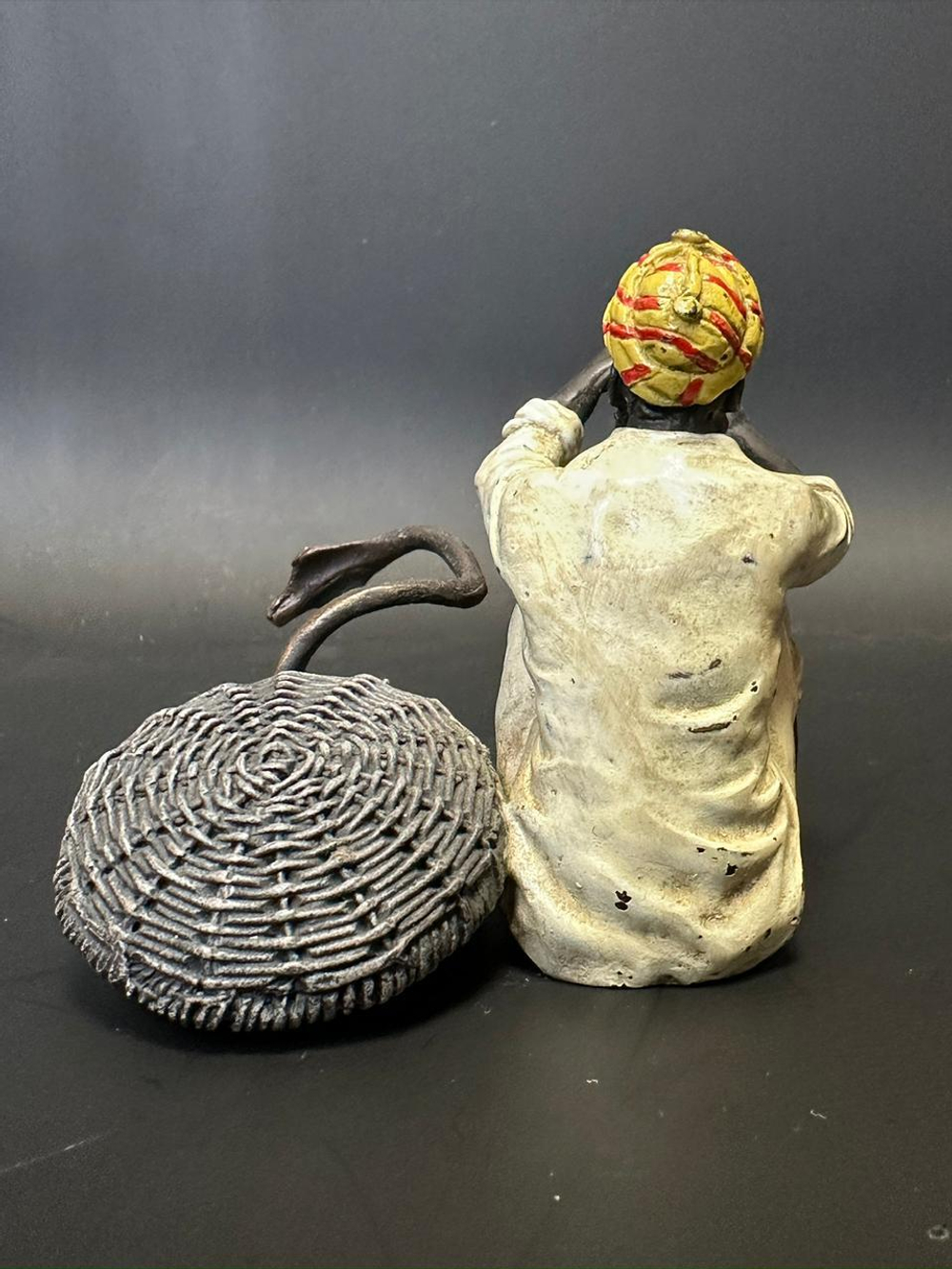 Бронзовая скульптура в стиле Венской бронзы «Укротитель змей»