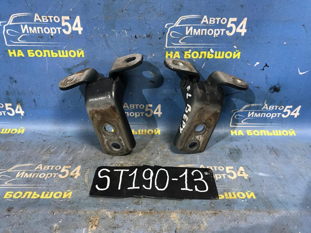Петля двери передней левой TOYOTA CORONA 1995