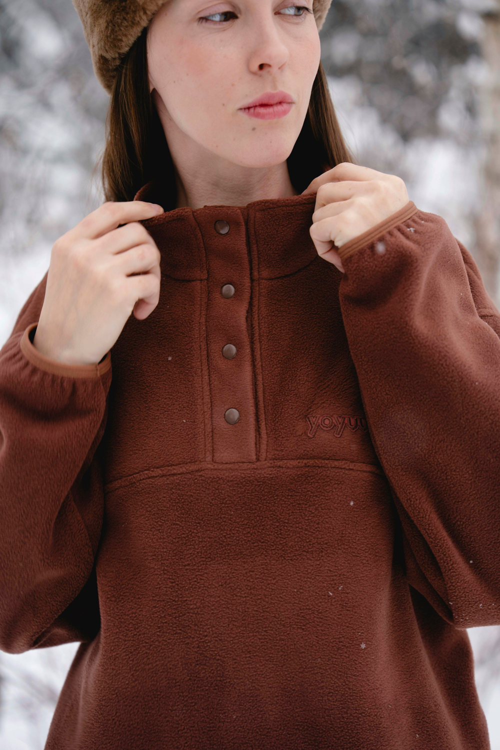 Флисовый свитшот с воротником-стойкой