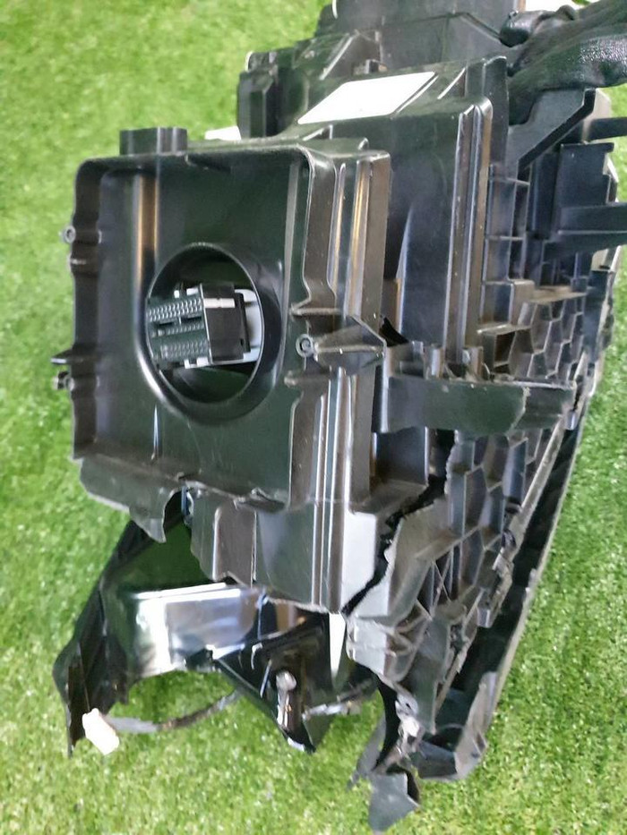 Битая Фара правая BMW X5 G05 X6 G06 (18-23) Laser Black